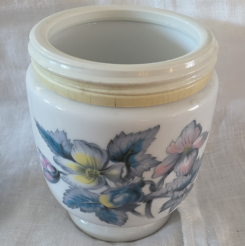 Royal worcester porcelain - royal,
