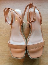 RAID SIZE 6 LIGHT TAN PLATFORM SANDALS   B170103125B317