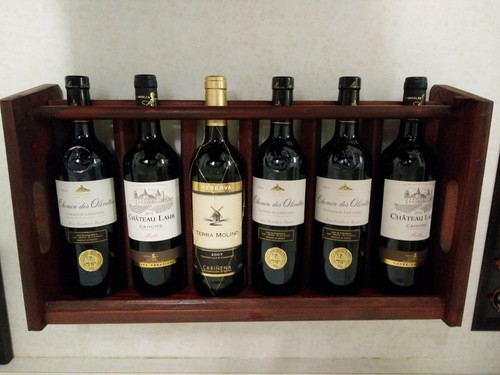 Wooden wine rack for six - wooden,