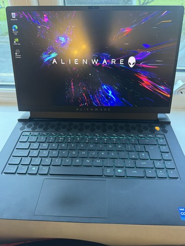 Dell alienware m15 laptop - dell,
