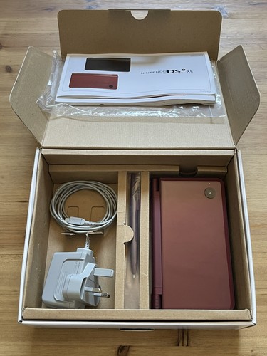 Nintendo dsi wine red - nintendo,