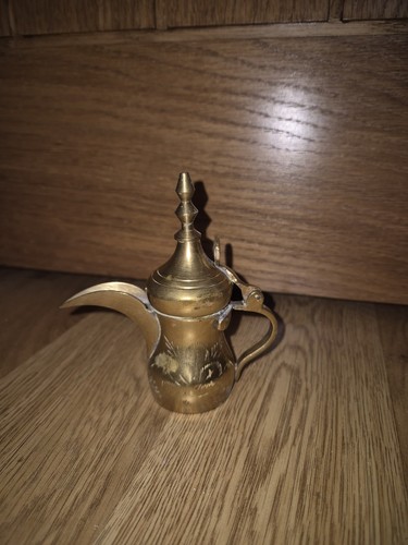 Brass dallah traditional - dallah.,