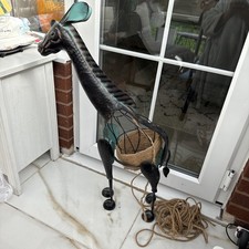 Indoor/Outdoor metal giraffe