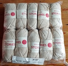 Sirdar Stories DK - Sandy Toes