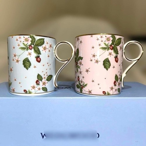 Wedgwood wild strawberry bloom - wild,