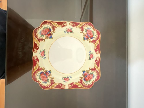 Crown ducal ware - ducal, maroon