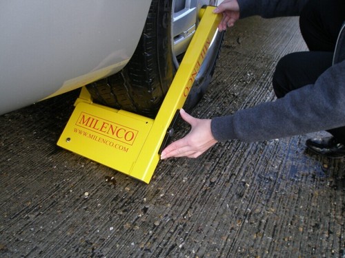 Milenco compact wheel lock - milenco, for