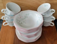 Churchill Vintage Mille Fleurs