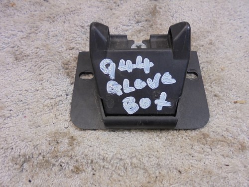 Porsche 944 glove box lock - s2,