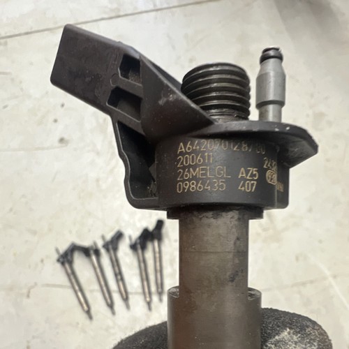 Bosch fuel injector - fuel,