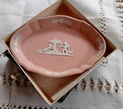 Wedgwood jasper ware pink - wedgwood, oval