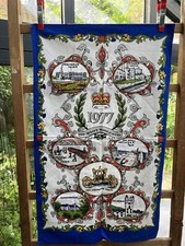 Vintage 1977 Royal - Queens