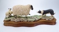 Vintage Border Fine Arts Figurine Black Faced Ewe & Border Collie B104 Ray Ayres