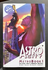 Astro City Metrobook, Volume 1 Kurt Busiek, Brent Anderson, Alex Ross paperback