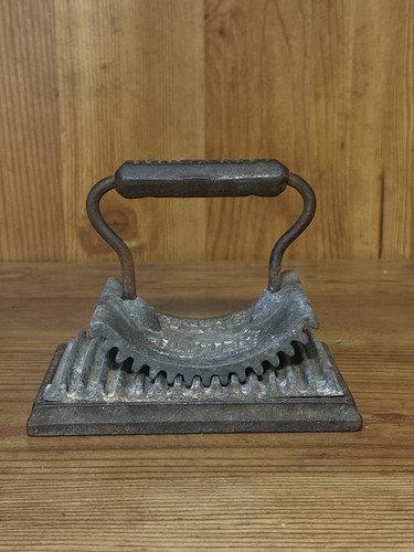 Geneva vintage cast iron - cast,