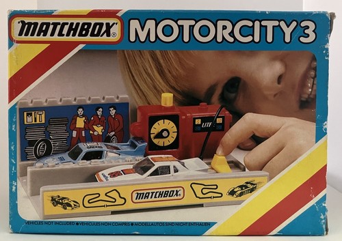Matchbox motorcity pitstop - 3,