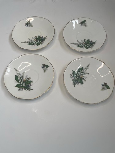 Crown fenton saucers - ,