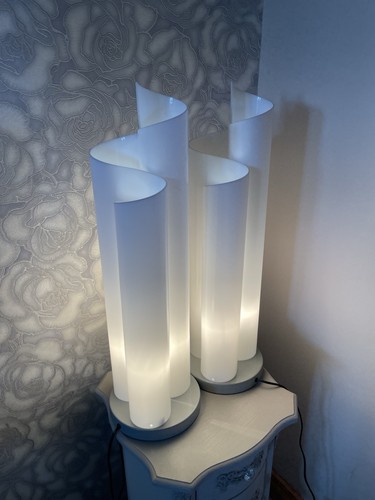 Pair sculptural - pair,