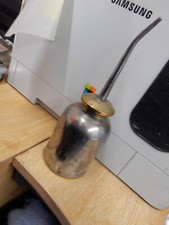 VINTAGE BRITISH MANUFACTURE OIL CAN REF F/CAB