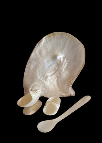 Antique mother pearl - of, conch