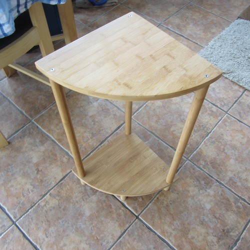 Corner table bamboo