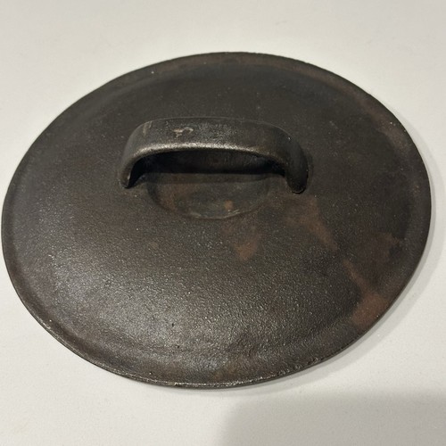 Old primitive cast iron - primitive,