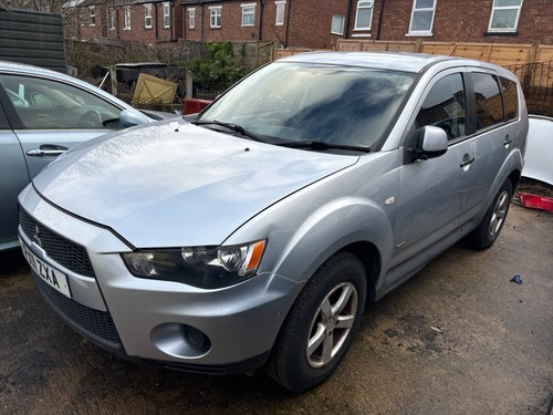 Mitsubishi outlander 4x4 r - mitsubishi,
