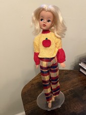 Vintage Sindy Doll Trendy Girl In Apple Boxed Doll Outfit 1973 Pedigree