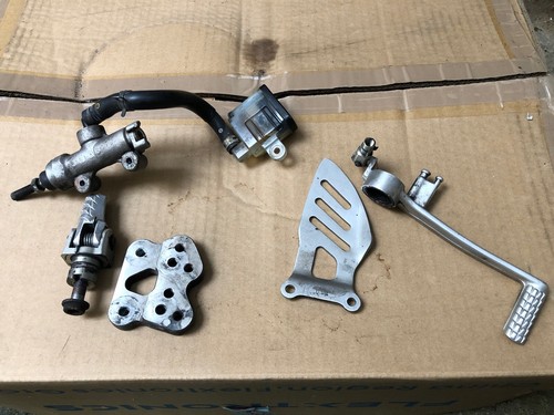 Gsxr 750 rear break - parts,