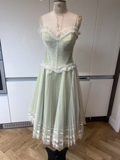 VINTAGE CATWALK COLLECTION