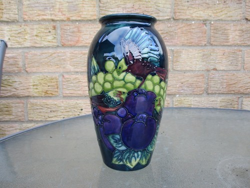 Moorcroft pottery finch - moorcroft,