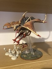 GW 40K - Tyranids Harpy Hive Crone and gargoyles assembled & painted 