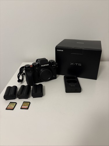 Fujifilm xt5 bundle - fujifilm, including