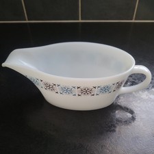 Pyrex - 1 x Gravy Boat -