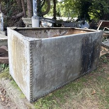 Vintage Garden Metal Galvanised Steel Riveted Water Tank Trough Planter Bay Tree
