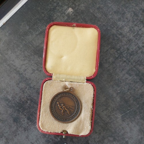 Vintage royal life saving - royal,