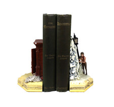 Walt Disney Chronicles of Narnia Bookends Set Figurines Lucy Mr Tumnus