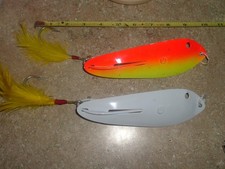 Old Fishing Lures Unknown Pair