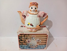* Vintage novelty ceramic bear farmers wife teapot tea pot Boxed kitchenalia
