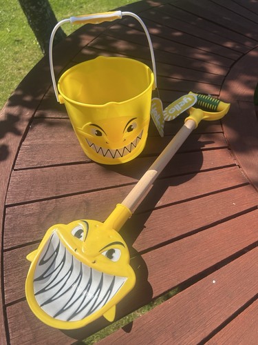 Brand new shark bucket spade - brand,