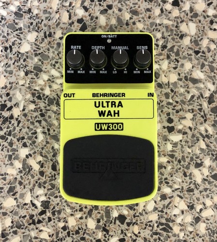 Behringer uw300 ultra wah auto - uw300,