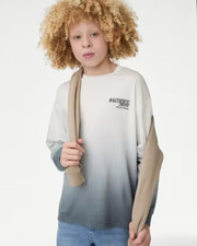 M&S BOYS OMBRE GREY AUTHENTIC LONG SLEEVE T SHIRT AGE 9-10 YEARS (REF 635)