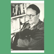 POSTCARD - Photograph of Raymond Chandler - Penguin Modern Classics Portrait