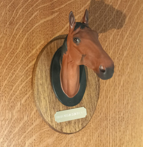 Beswick figure red rum wall - red,
