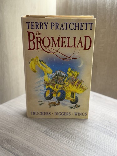 Terry pratchett the bromeliad - pratchett,