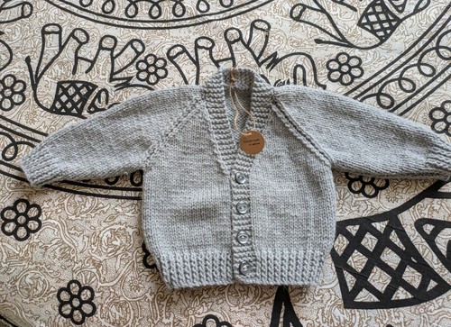 New hand knitted baby - new,