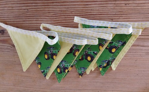 Hanbmade mini bunting