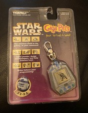 Star Wars Giga Pet R2D2