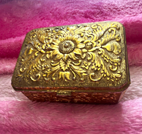 Gold tone vintage metal - gold-tone,