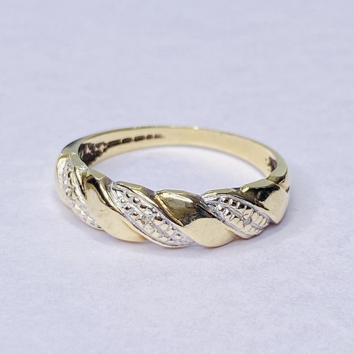 9ct gold diamond ring - gold,